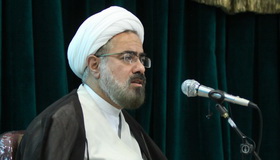 علم را با مکارم اخلاق آراسته کنیم